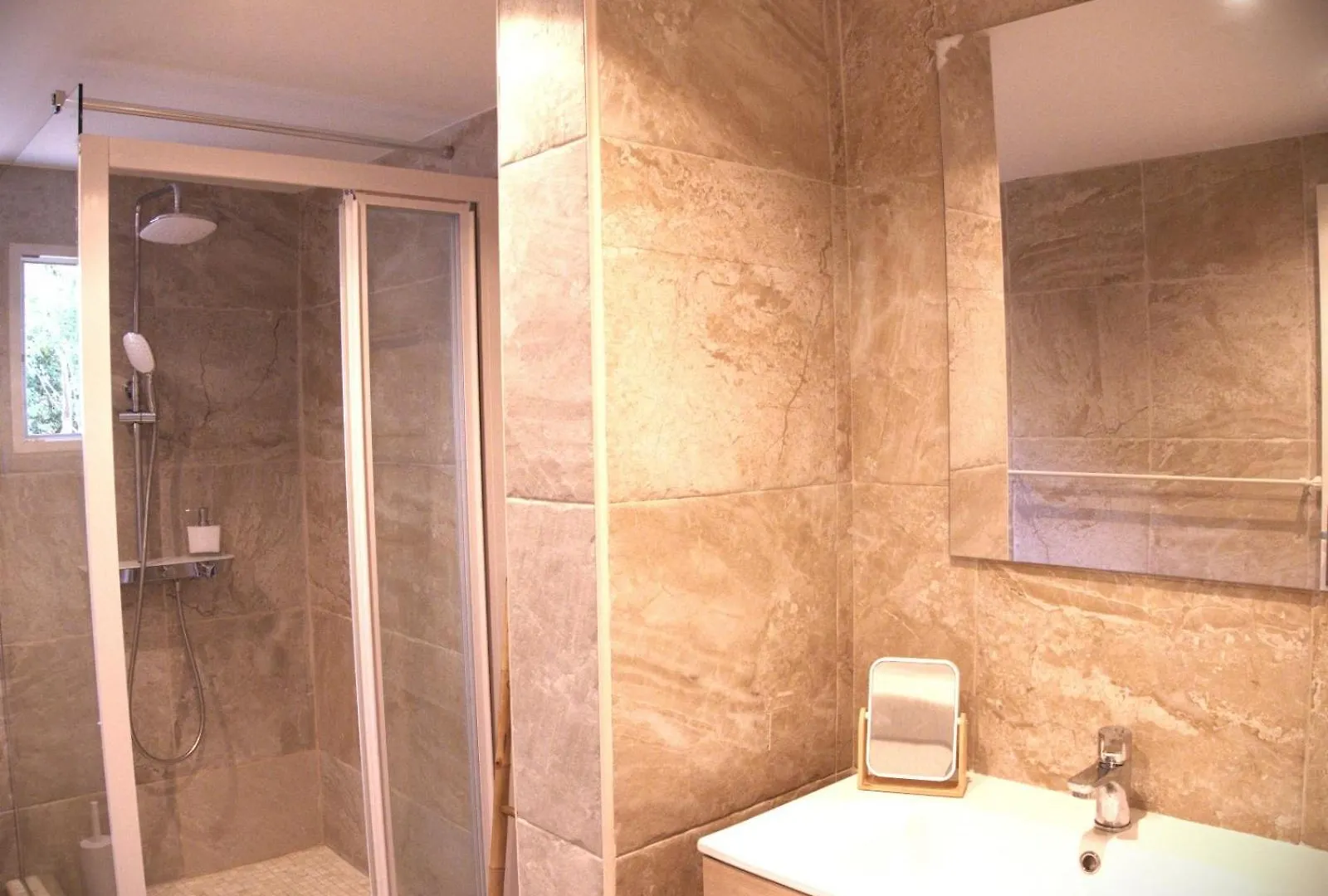 Coco Lodge Les Terres Basses Holiday home